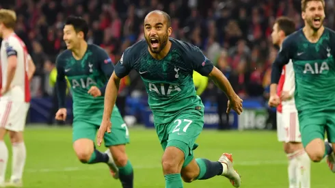 Torcida do Tottenham manda recado emocionante para Lucas Moura após título da Europa League. (Photo by Dan Mullan/Getty Images )