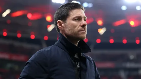 Treinador Xabi Alonso em partida pelo Bayer Leverkusen