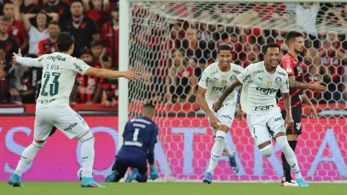 Com sondagens da Série A, o meia prioriza a permanência na Europa, mas mantém abertas as portas para EUA e Oriente Médio. (Photo by Heuler AndreyGetty Images)