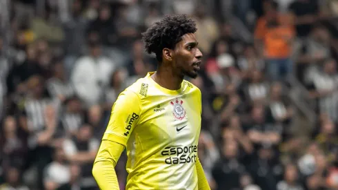 Convocação de Hugo Souza, do Corinthians, à Seleção é desaprovada na web.