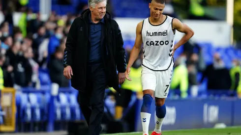 Ancelotti e Richarlison nos tempos de Everton