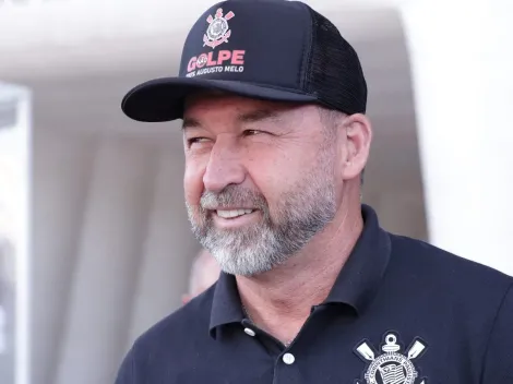 Conselho do Corinthians vota a favor do desligamento de Augusto Melo