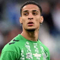 Antony é criticado nas redes sociais após vice na Conference League em Betis x Chelsea