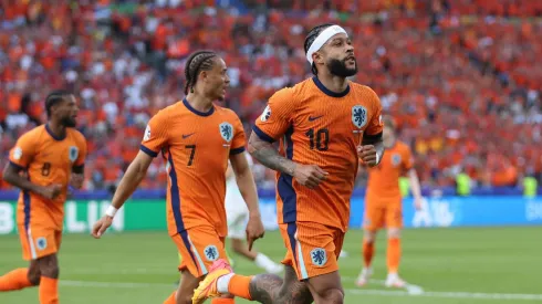 Intenção de Memphis Depay no Corinthians é revelada por Xavi Simons.