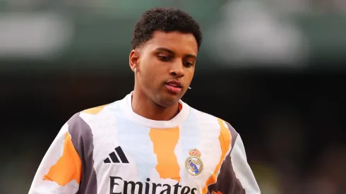 Rodrygo recebe ultimato do Real Madrid e pode ser negociado caso não mude sua postura. (Photo by Fran Santiago/Getty Images)
