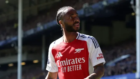Arsenal não fará esforços para manter Sterling, do Chelsea, no clube.