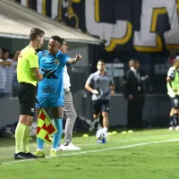 Neymar lamenta expulsão em derrota do Santos; técnico Cléber Xavier indefinido sobre futuro do craque