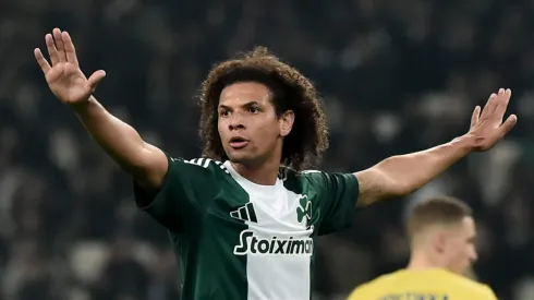 Willian Arão, alvo do Santos, pelo Panathinaikos (Photo by Milos Bicanski/Getty Images)