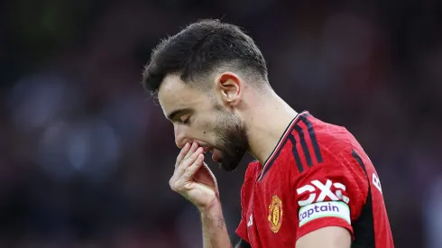 Bruno Fernandes pode permanecer no United após entrave com o Al-Hilal.