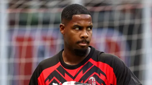 Chelsea recebe luz verde para a contratação de Mike Maignan.