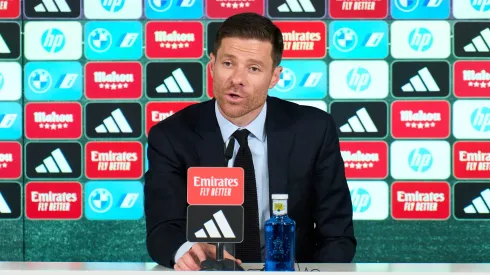 A prioridade é encontrar atletas capazes de causar impacto imediato, mesmo fora do time titular, refletindo a nova filosofia de jogo sob Xabi Alonso. (Foto de Angel Martinez/Getty Images)
Você disse:<br />
Traduza para o português: Xabi Alonso speaks in the press conference during his unveiling as new Head Coach of Real Madrid at Valdebebas training ground on May 26, 2025 in Madrid, Spain. (Photo by Angel MartinezGetty Images)
O ChatGPT disse:<br />
Xabi Alonso fala em entrevista coletiva durante sua apresentação como novo técnico do Real Madrid no centro de treinamentos de Valdebebas, em 26 de maio de 2025, em Madri, Espanha. (Foto de Angel Martinez/Getty Images)