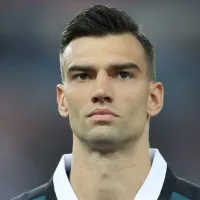 Santos tenta troca de jogadores com o Vasco envolvendo o goleiro Léo Jardim