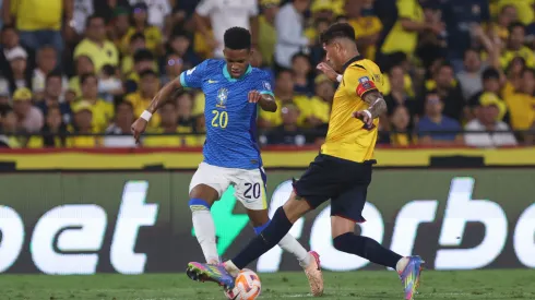 Estêvão em ação contra o Equador