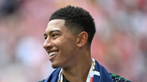 Jobe Bellingham no título da Championship. Foto: Mike Hewitt/Getty Images