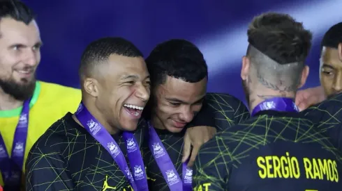 Mbappé e Sergio Ramos em comemoração pelo PSG. Foto: Yasser Bakhsh/Getty Images