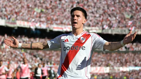 Franco Mastantuono comemora gol do River Plate contra o Boca Juniors