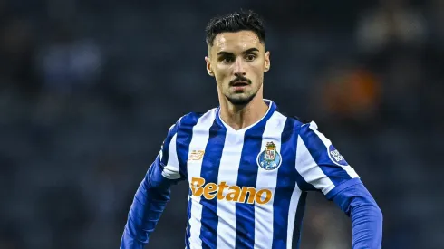 Em resposta a declarações de Stephen Eustaquio, do Porto, o lateral uruguaio ressaltou a importância de conhecer os adversários.  (Foto de Octavio Passos/Getty Images)