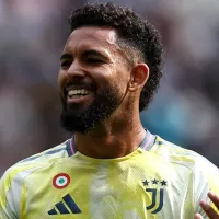 Douglas Luiz pode voltar à Premier League: Manchester United e Leeds disputam volante da Juventus por R$ 192,12 milhões