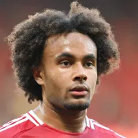 Manchester United toma decisão de manter Zirkzee no elenco, mas ainda quer reforços no ataque