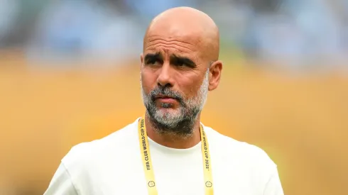 Técnico Pep Guardiola antes de jogo do Manchester City