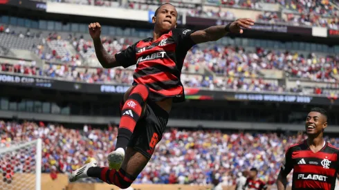 Wallace Yan comemorando gol da vitória do Flamengo contra o Chelsea. Foto: David Ramos