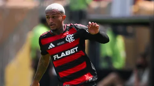 Chelsea se impressiona com Wesley em partida pelo Mundial e pode fechar sua compra junto ao Flamengo. (Photo by David Ramos/Getty Images)