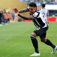 Igor Jesus e Griezmann travam batalha inesperada em jogo do Atlético de Madrid contra o Botafogo