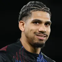 Juventus quer contratar Ronald Araújo, do Barcelona, mas diretor não quer saída do defensor