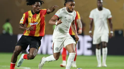 O embate entre os dois gigantes europeus nas oitavas do Mundial de Clubes 2025 vale mais do que a classificação: quem vencer, avança e embolsa US$ 13,125 milhões. (Foto de Francois NelGetty Images)