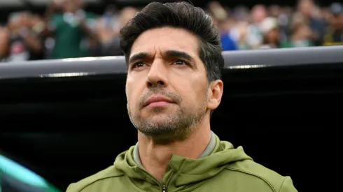 Jornal espanhol compara Abel Ferreira e Mourinho no pré-jogo de Palmeiras x Chelsea. (Photo by David Ramos/Getty Images)