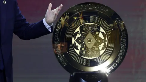 Taça do Mundial de Clubes apresentada ao público