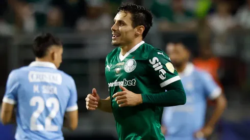 Raphael Veiga em jogo do Palmeiras