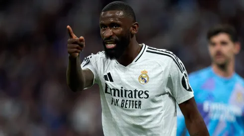 Rüdiger, do Real Madrid, manda recado antes de enfrentar o PSG no Mundial de Clubes (Photo by Angel Martinez/Getty Images)
