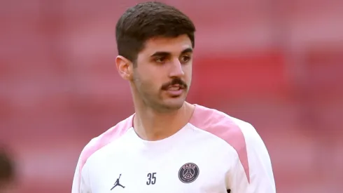 Lucas Beraldo, zagueiro do PSG, projeta final contra o Chelsea no Mundial de Clubes. Foto: Alex Davidson/Getty Images