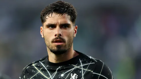 Pedro Neto em ação contra o Palmeiras