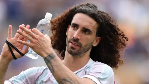 Cucurella, do Chelsea, nega favoritismo do PSG e vira motivo de piada após declaração sobre a final. (Photo by Luke Hales/Getty Images)