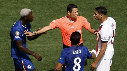 Atuação de Alireza Faghani em Chelsea x PSG gera discussão na web. (Michael Reaves/Getty Images)