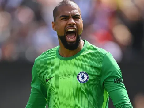 Robert Sanchez vence a Luva de Ouro