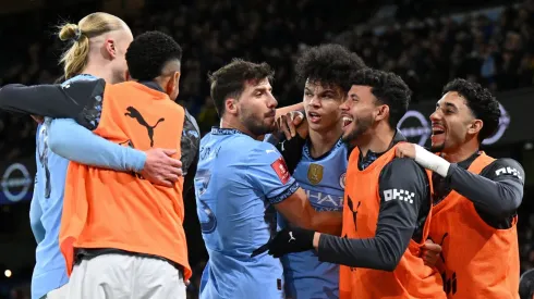 Jogadores do Manchester City, entre eles, Nico O'Reilly (Photo by Justin Setterfield/Getty Images)