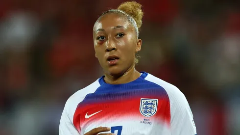 Joia da Inglaterra fala sobre como se sente disputando a Eurocopa Feminina pela primeira vez (Photo by Eddie Keogh/Getty Images)