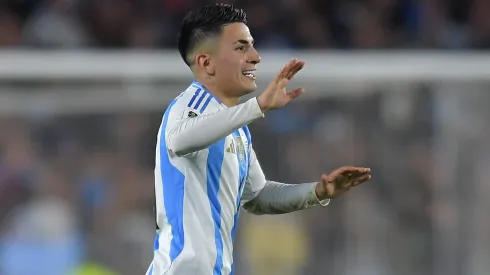 Thiago Almada com a camisa da Seleção Argentina. Foto: Marcelo Endelli