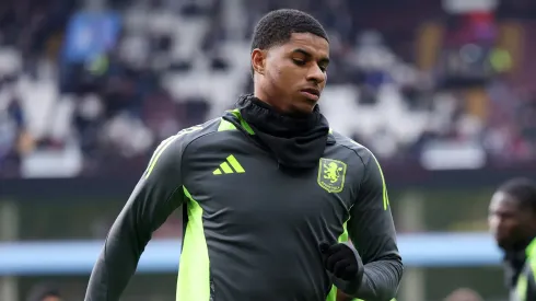 Marcus Rashford antes de jogo do Aston Villa