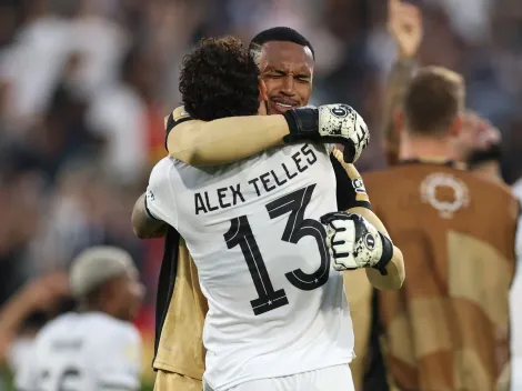 Manchester United tem conversas com agente de John, do Botafogo