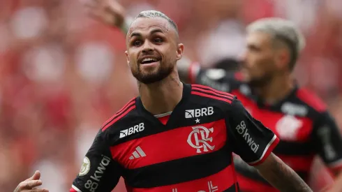 Michael pede para deixar o Flamengo de maneira oficial e pode assinar com o Al-Duhail, diz jornalista. (Photo by Wagner Meier/Getty Images)