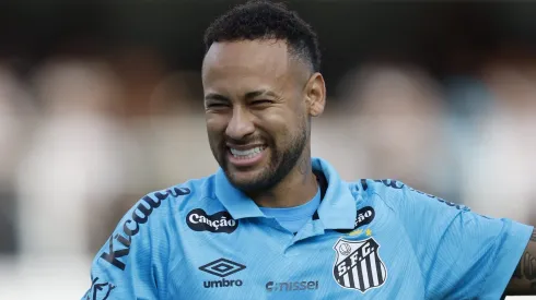 Craque do Santos, Neymar se torna alvo do Olympique de Marseille (Photo by Miguel Schincariol/Getty Images)