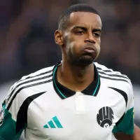 Isak quer sair do Newcastle e prioriza o Liverpool em relação a Barcelona e Al-Hilal