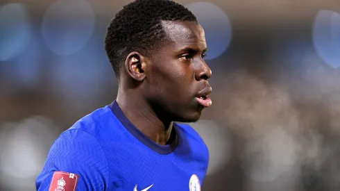 Zagueiro Zouma, quando ainda defendia as cores do Chelsea. (Photo by Laurence Griffiths/Getty Images)
