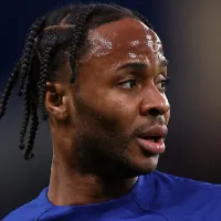 Napoli demonstra interesse em Sterling; Chelsea negocia mais dois jogadores