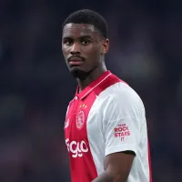 Arsenal mira a contratação de Jorrel Hato, do Ajax, a pedido do treinador Mikel Arteta