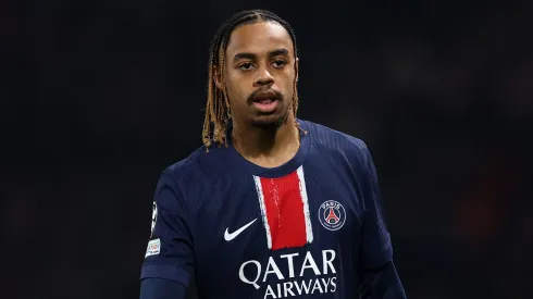 Bradley Barcola em jogo do PSG. Foto: Julian Finney